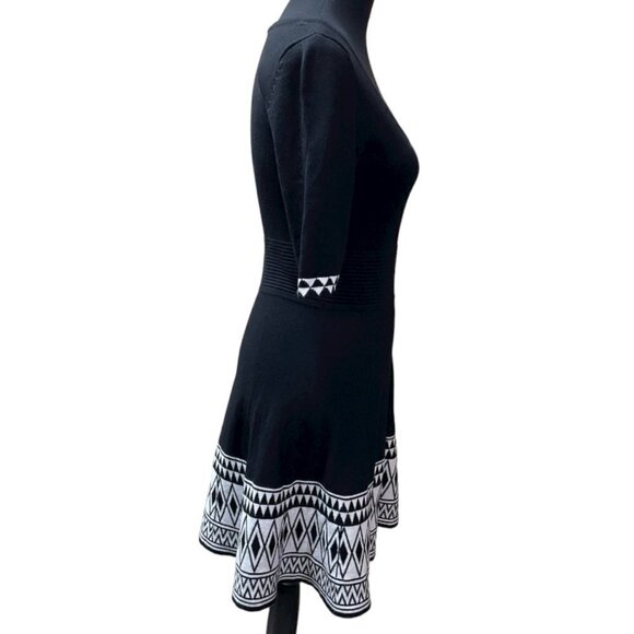 GEOMETRIC Pattern Mini Sweater Dress Black and White Size M - Picture 4 of 5